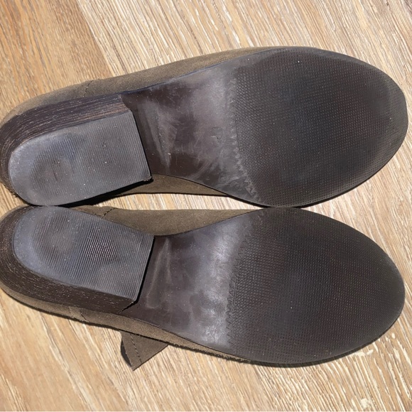 Steve Madden Suede dark olive/brown booties - Picture 7 of 7